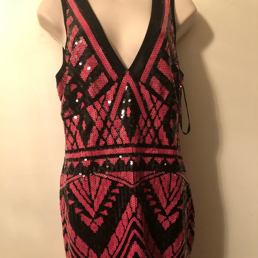 2B BEBe dress size L sequin pink & black pre-worn